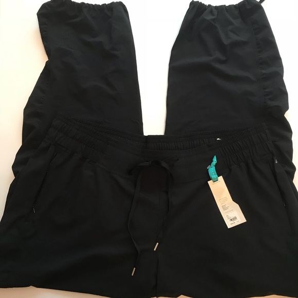 Livi Pants - NWT Women’s Livi Active Black Pants Sz 22/24